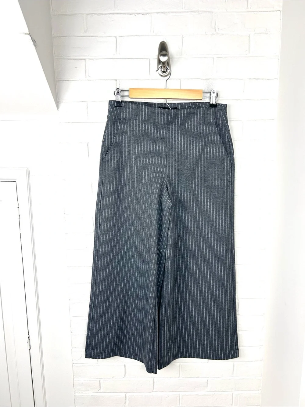 Jules & Leopold Pinstripe Stretch Knit Cropped Wide Leg Trouser Pants Size S